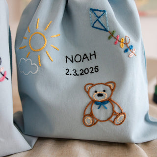 Geschenkset zum Personalisieren mit Teddy und Drache zur Geburt selbst gestickt