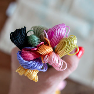 OSTERBEUTEL BLUMENKRANZ MIT FRÜHLINGSBLUMEN