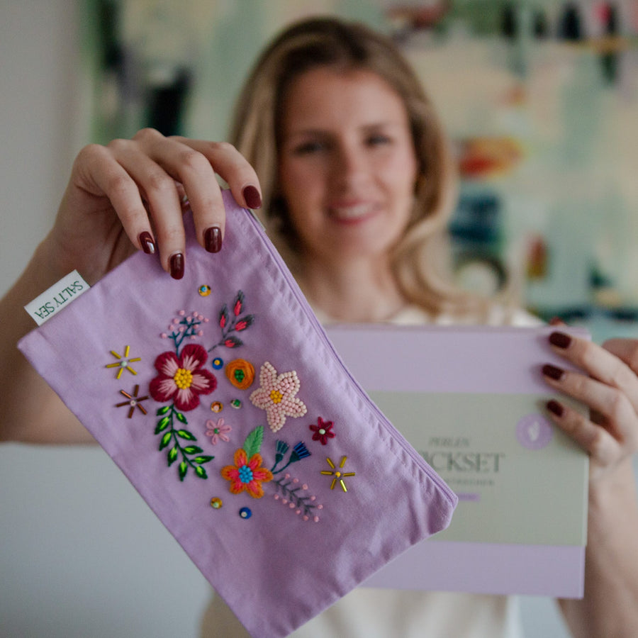 Kosemtiktasche mit Perlenblumen besticken lernen