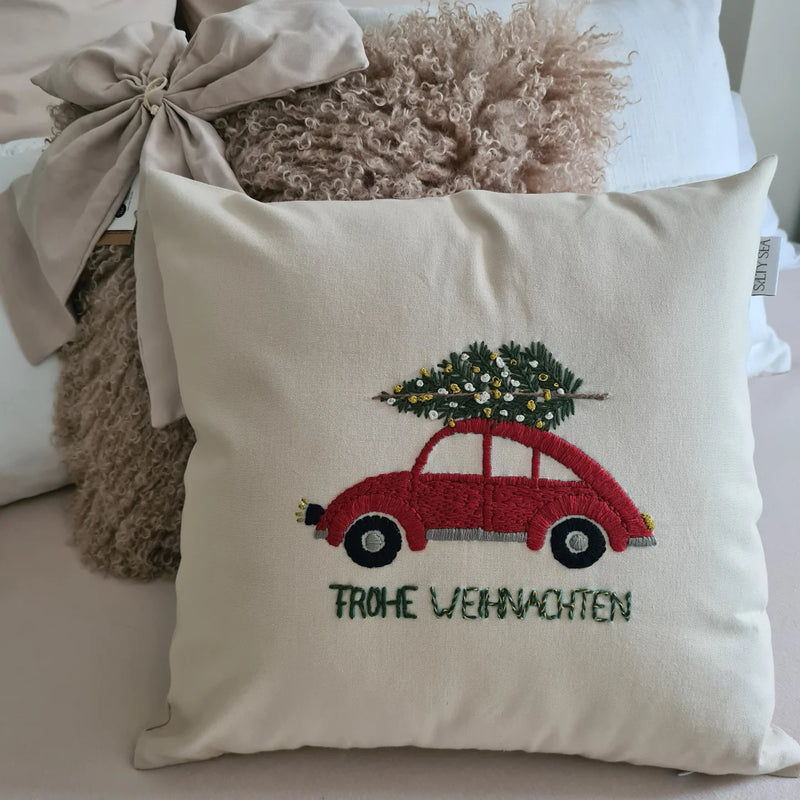 Kissenbezug aus Baumwolle mit Weihnachtsauto sticken